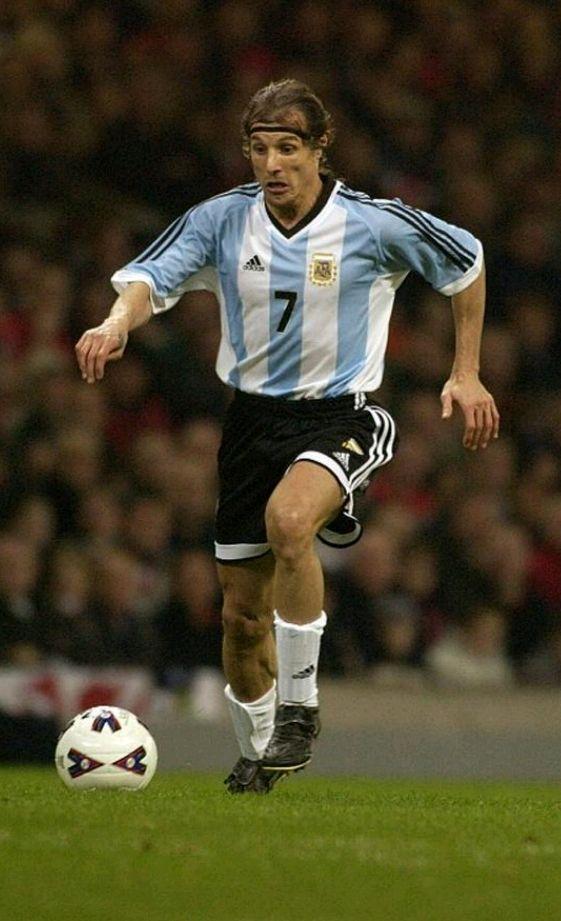 阿根廷足球运动员，阿根廷足球运动员梅西简历